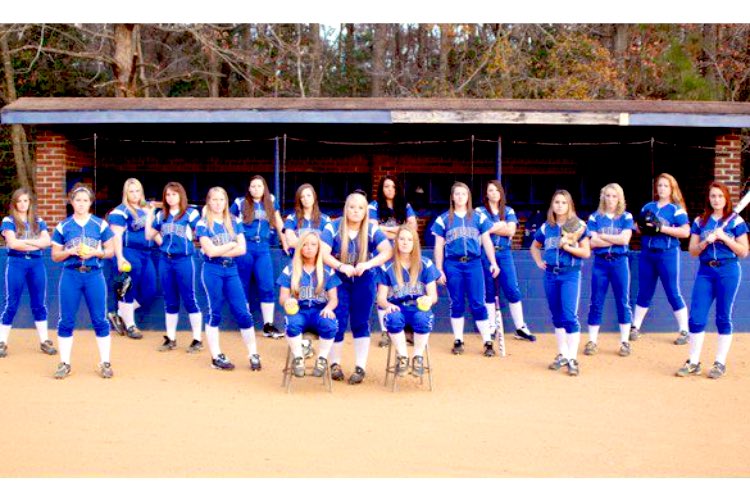 relentless4th's tweet photo. Coker Wimberly’s Spirt Week: Throwback Thursday to my college softball years #chowanhawks #dolphinsRISE #WatchUsRise https://t.co/lUrdFAMgzc