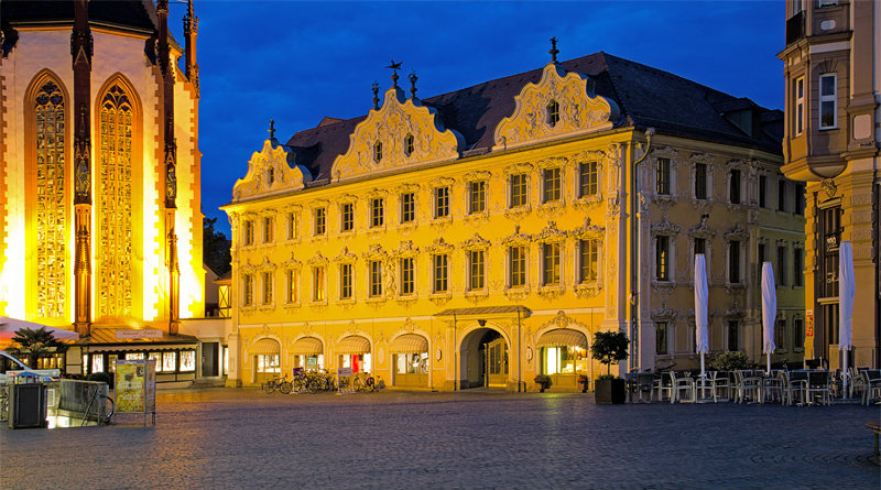 wuerzburg24com's tweet photo. Seit fast drei Wochen haben die #Stadtbücherei im #Falkenhaus sowie ihre Stadtteilbüchereien in #Heidingsfeld, am #Heuchelhof und #Hubland, in #Lengfeld und #Versbach geschlossen. Sie tragen so ihren Teil zur Eindämmung des… https://t.co/xckrm1I4Gu https://t.co/hrN7XJqY1w