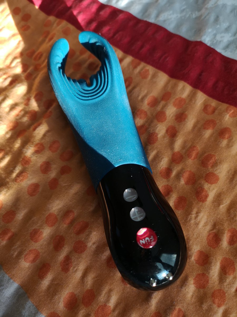 Uuuh mein neues Spielzeug ist angekommen. Der Manta von  <a href="/funfactory_intl/">Fun Factory</a>. Bin gespannt, wieviel Spass der bringt. ❤️😜
#sextoy #makelove #sexspielzeug #StayHome #Loveyourself #toysformen