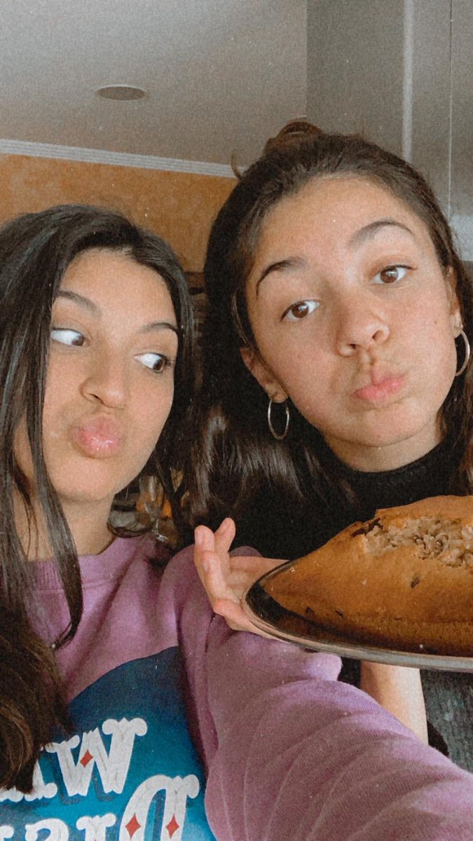 LauraF_c's tweet photo. No me había reído tanto con mi hermana en la vida ❤️😂 https://t.co/twc5N7ZhN4