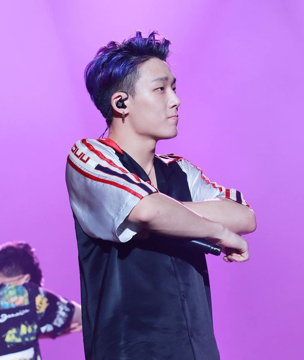 BB_Bobby1995's tweet photo. 나는 보라색 머리를 한 이 남자가 그립다 😭😭😭

#Bobby #바비 #バビ #KimJiWon #김지원
#iKON #아이콘 #アイコン https://t.co/7tKF0ysD43