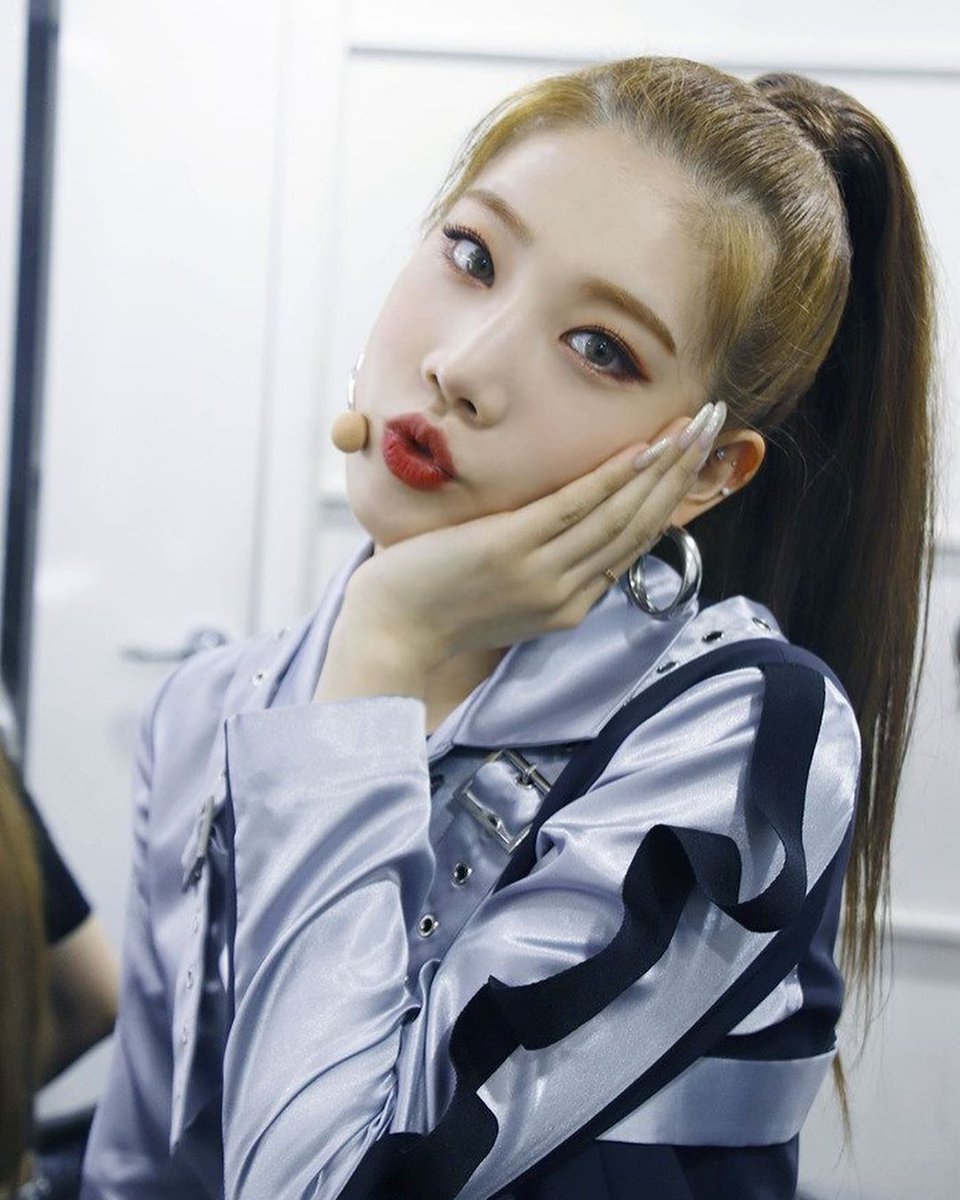 Loona___KimLip's tweet photo. like im so..

↳ 「 #이달의소녀 #loona #김립 #kimlip 」 https://t.co/lCcnRSKXqe