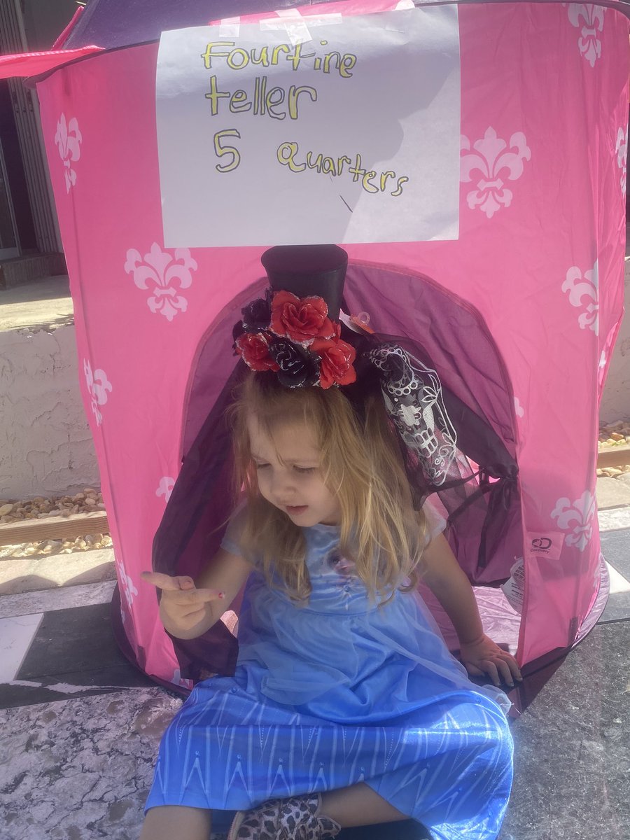 KEditrix's tweet photo. Happy #STEAMDay @hamcoschools #carnival @burgessedit https://t.co/BrT1mIIRxh