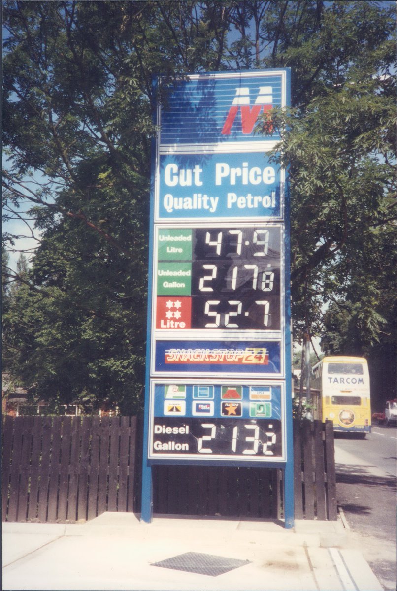 Day 102 of  #petrolstationsMargramHonley Filling Station, Honley, W Yorks 1993  https://www.flickr.com/photos/danlockton/16264141605/  https://www.flickr.com/photos/danlockton/16076611778/  https://www.flickr.com/photos/danlockton/49727985336/Very 80s 'speed lines' logo from Margram—a developer of service stations & motorway services; here using their own brand