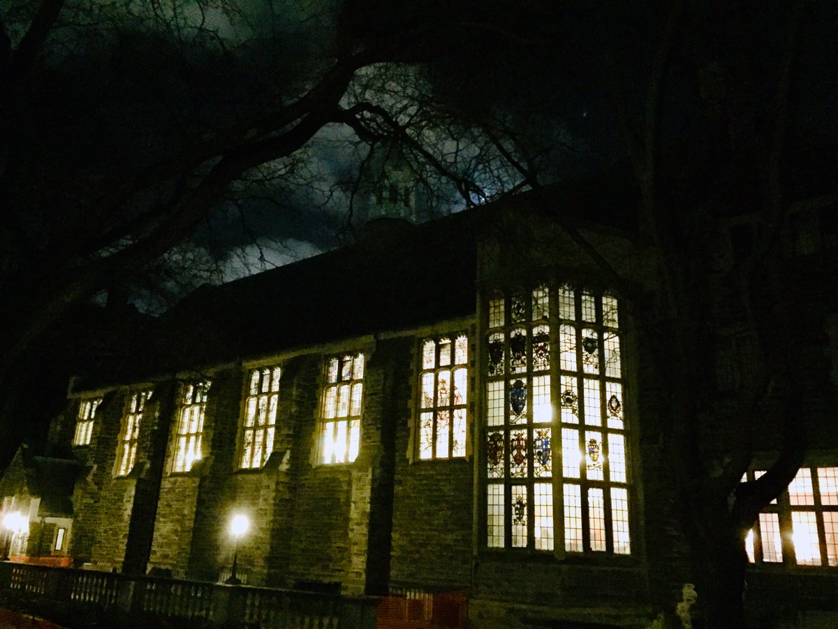 Trinity_College's tweet photo. Strachan Hall is a very special place for so many members of our community. Share your #StrachanHall memories with us - comment below ๐๐
Enjoy the view #SpecialSpacesatTrinity https://t.co/TUcOnt1wvI