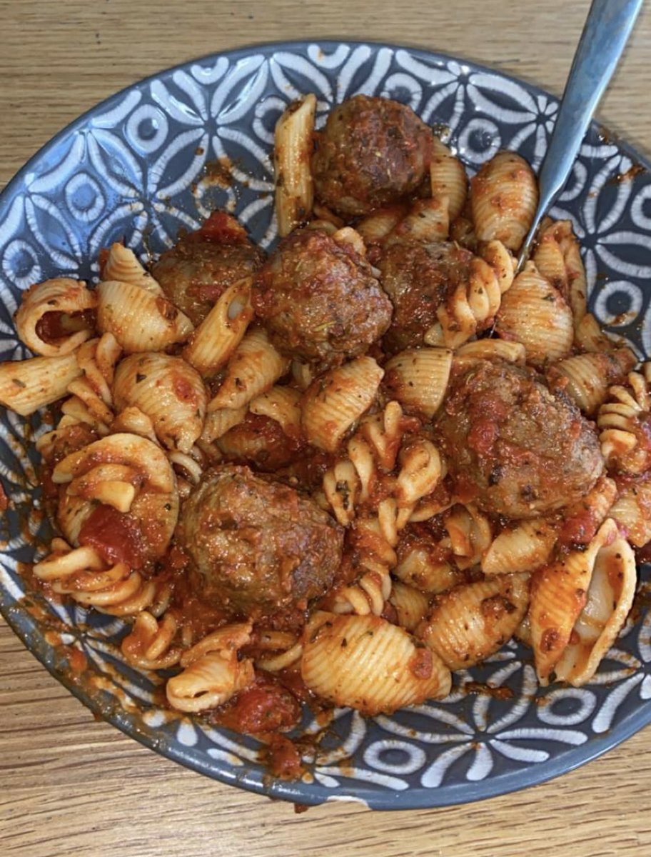  @jamesmounty pasta and meatballs. That’s a decent tea not alot bad can be said about it. Not a lot good can though either. Just simply pasta and meatballs. Id be happy with that most nights of the week. 6.5/10