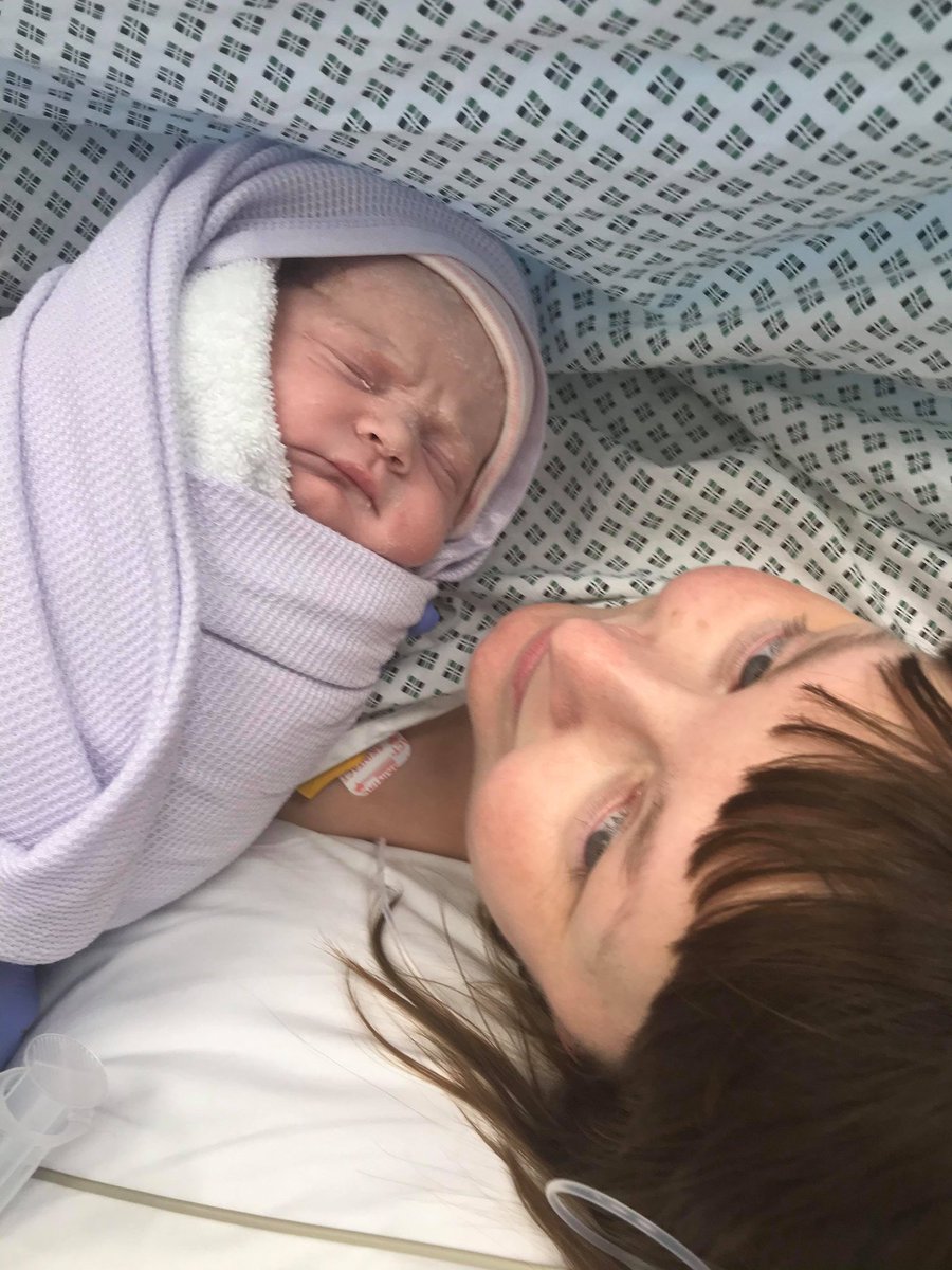 anna francis tweet media