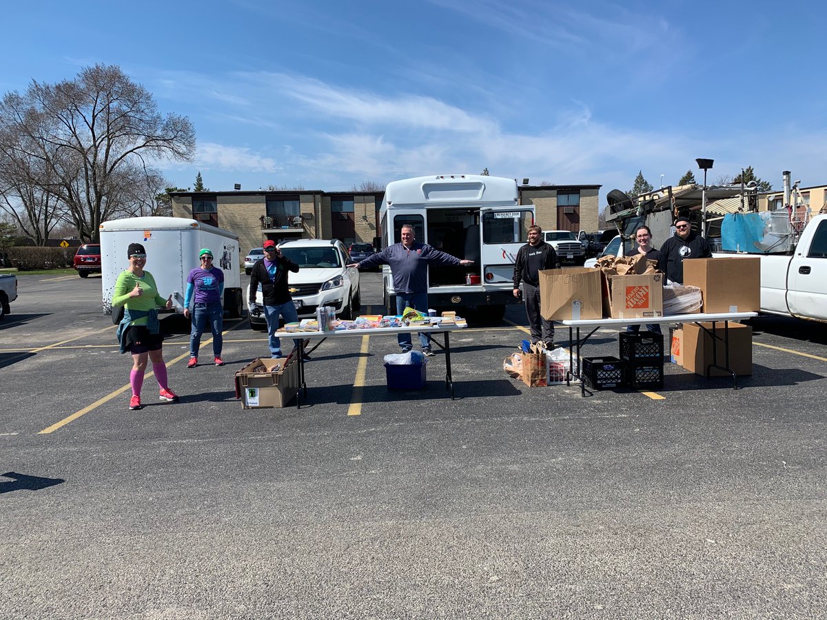MHSDiCarlo's tweet photo. Students: Please come out and grab a breakfast and a lunch at our stops today and tomorrow! (12-1  every M, T, Th, F)- we have 4 stops! @MHSDiCarlo @mhssupt @GoMHS_Athletics https://t.co/DIbMs7kuxy