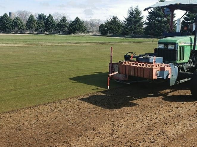 GreenSource_USA's tweet photo. Cutting some more bentgrass sod -- available for same day delivery!

Contact us directly or a @SiteOneSupply rep for more details.#GreenSourceUSA #YourSodSource #BentgrassSod #SiteOneSupply #GolfCourseGrass #GCSAA #MAGCS #TPI #STMA

https://t.co/c1EUFEg3X3 https://t.co/RZJGKkHNJy