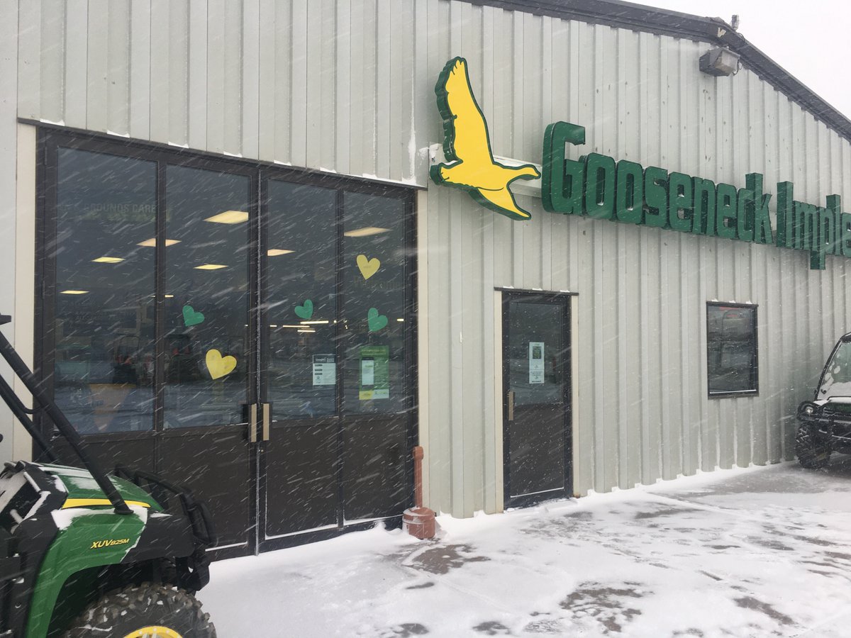 gooseneckimp's tweet photo. Check out Minot, Dickinson and Elgin's #AWorldOfHearts displays featuring tractors and of course, green &amp; yellow hearts!#gooseneckimplement #gooseneckexperience https://t.co/vr8zuJmpTY