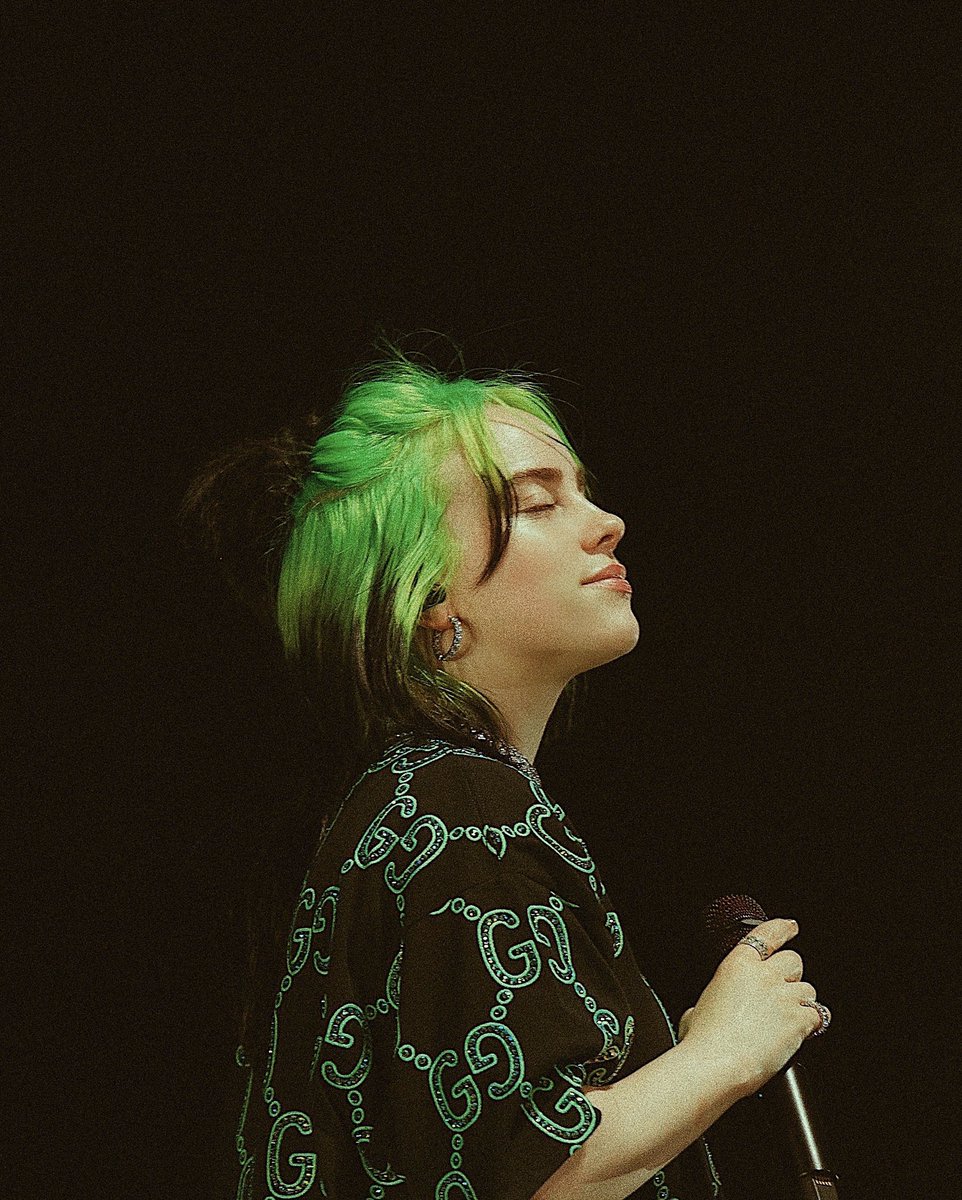 kristinvvelch's tweet photo. Me walking outside listening to the birds sing with sunshine on my face✨🧚🏻🌈 ps what day is it?

@billieeilish https://t.co/OtULGKy6y3