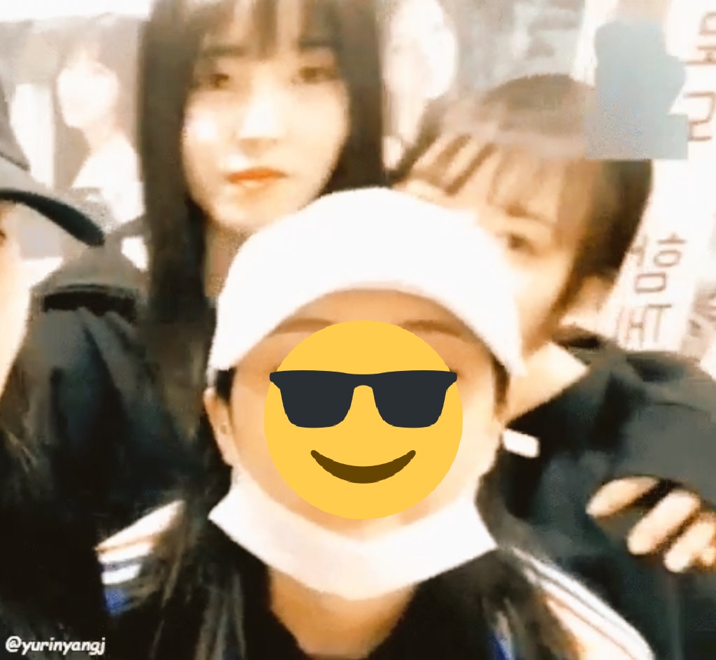 yurinyangj's tweet photo. #YeJu #nowandthen #sidehug
#howSheTreasuresHerBeloved
#inHerArms #warmestPlace https://t.co/SGQtqwSjKG