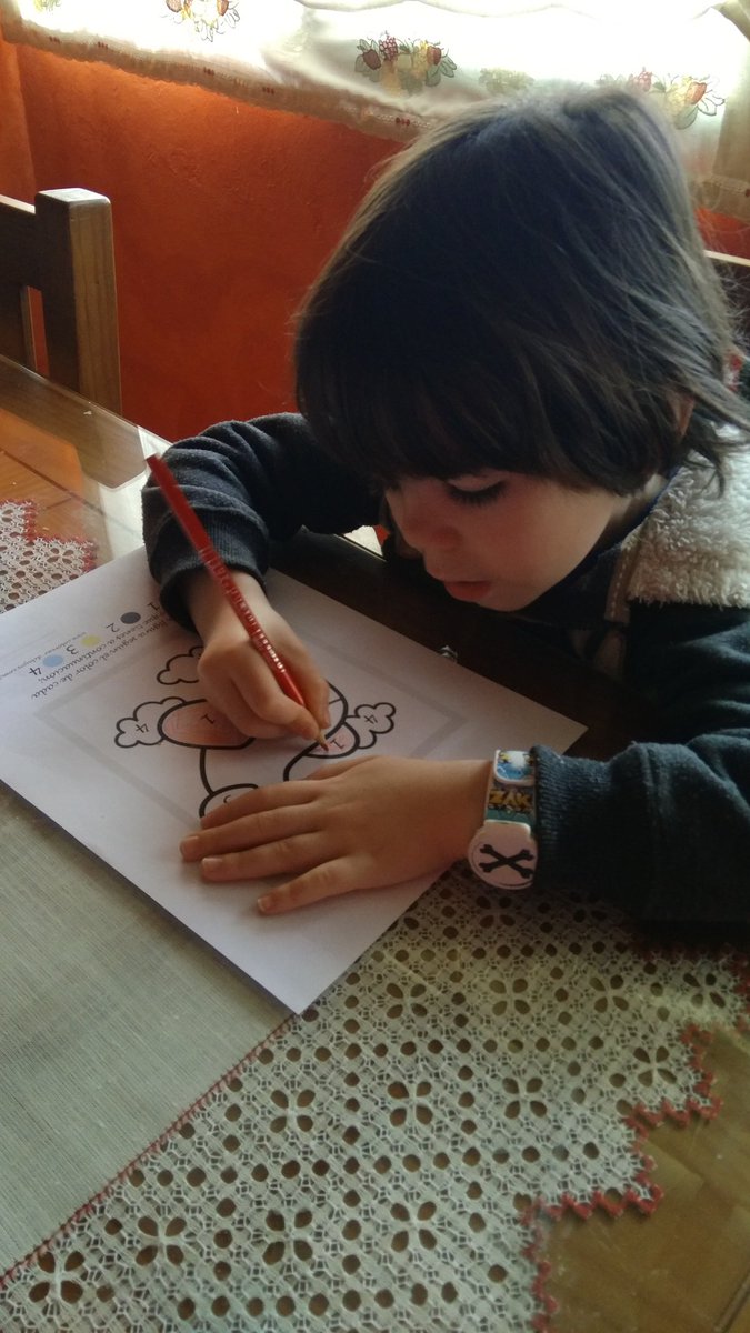 autacuperche's tweet photo. Hoy Ibai ha trabajado mates, contando y coloreando según el número correspondiente.@RealejosNazaret, @MarQuinteroYane, #quedatencasa https://t.co/igH7dSQPxG