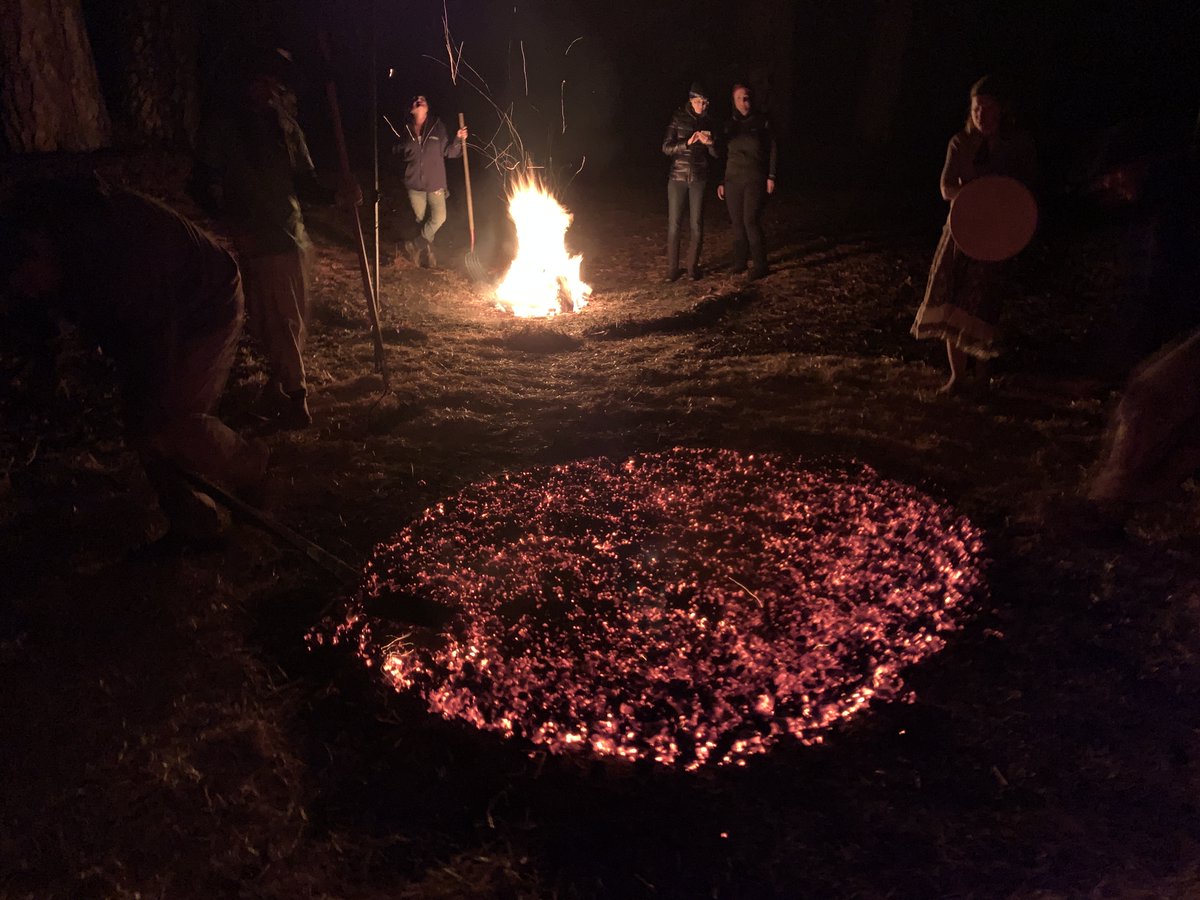 FirewalkingCntr's tweet photo. A beautiful Round Fire! #firewalking #firewalk #firewalker https://t.co/S200dj3Mfj