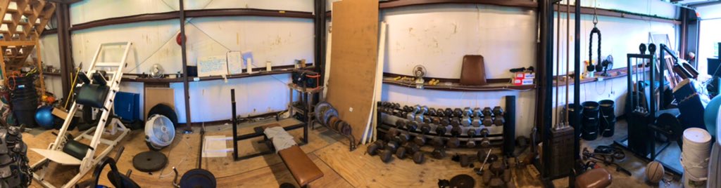 JRaybourn41's tweet photo. Covid-19 can stop me from going anywhere, but it won’t stop training. #offseasonworkouts #Oldschoolgains https://t.co/8b6hKQZPCI