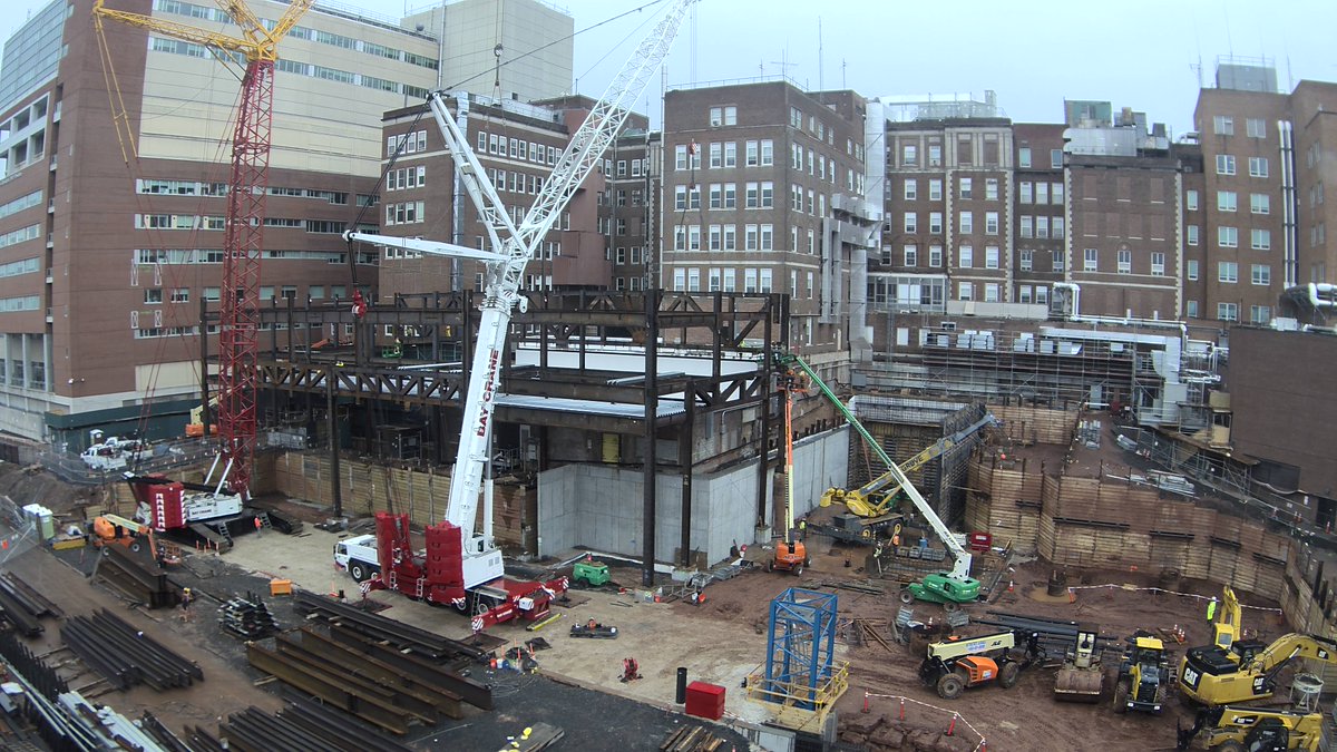 steelfabinc's tweet photo. Hackensack University Medical Center Pharmacy Truss Erection
Total Weight: 140,000; 140' Long
Special thanks to our partners Shamrock Construction Group and Blanchard-Turner, JV for making this successful.  #steelconstruction #steelfabrication https://t.co/zQfrSjri2r