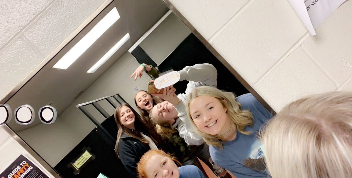 mallory_germany's tweet photo. who knew we would miss sitting in a desk for 7 hours a day :/ #ThrowbackThursday #WEAREHUDSON #StayHomeSaveLives #HUDSONNHS https://t.co/XYeAAJChY0