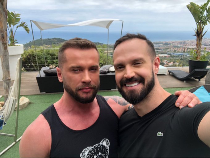 2 pic. TBT https://t.co/V1JSlltOwU @xGabrielPhoenix @TylerBergXXX @SagatFrancois @LukasDaken https://t