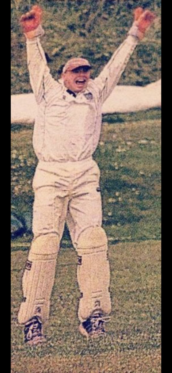 👤 PLAYER PROFILE👤 

NAME: Dafydd Evans @DafEvz9 
NICKNAME: Daf, Evz or Ledgend
FAVOURITE GROUND: Barry West End 
MOST INFLUENTIAL PLAYER: Gwynn Phillips
PRE MATCH RITUAL: Quick chat with Stu Harries, fills me with confidence and tells me to go and entertain.