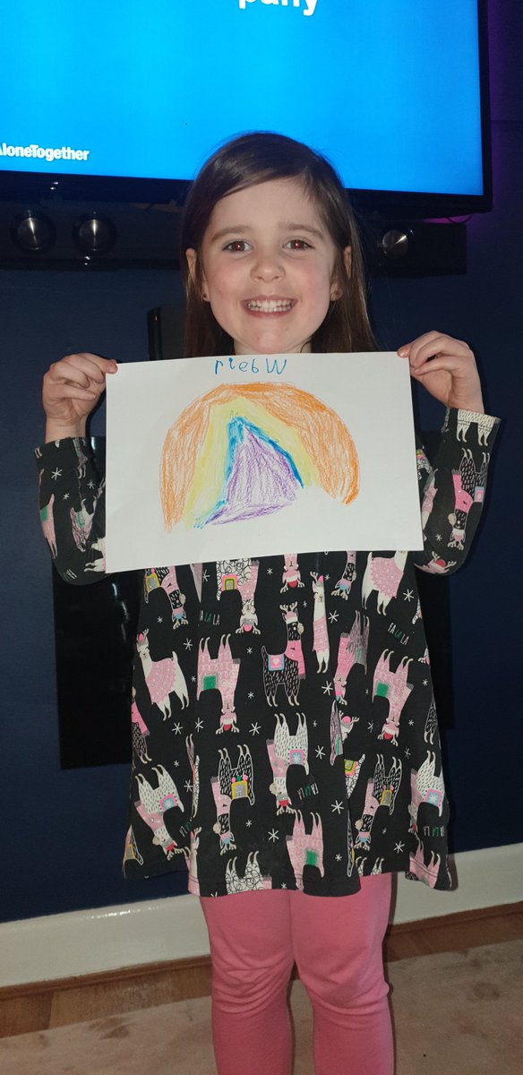Sienna drew another rainbow today for our window and even tried to spell rainbow all by herself <a href="/FRISroom4/">Miss Chew</a> <a href="/FrisInf/">FarnboroughRoadInf</a>