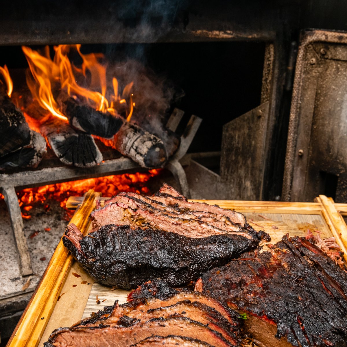 BeefButterBBQ's tweet photo. We've got all of your BBQ needs covered! Stop by today when you order takeout, drive-up, or delivery. We also have our meat market where you can buy meat then grill at home. Order Online at https://t.co/xigZBCUavF or call today at: (608) 640-5000. https://t.co/JTJk819sRT