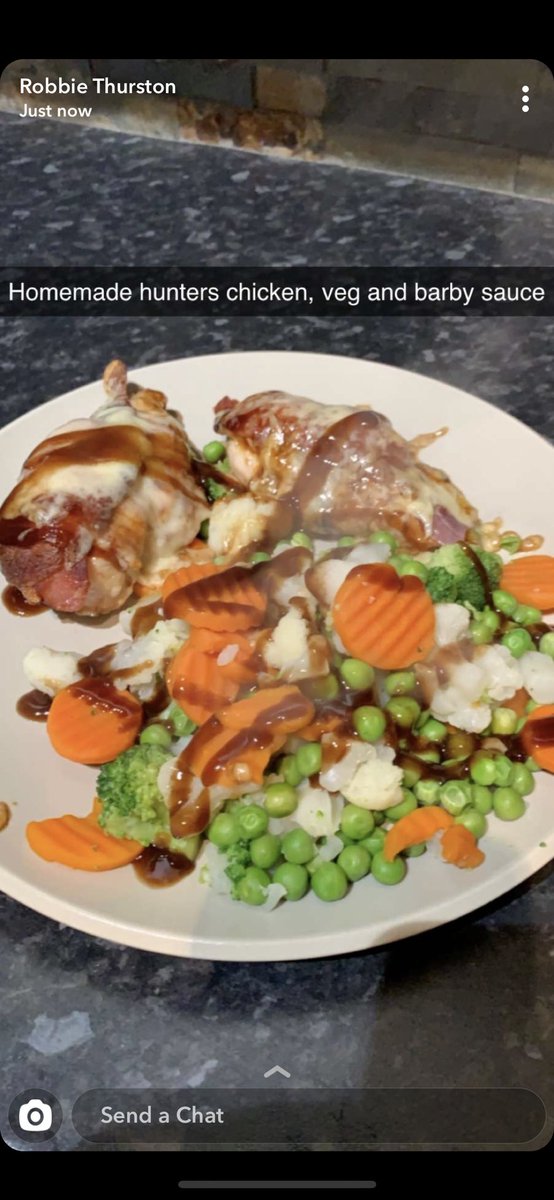  @robbie_thoston ooo so close. What could have been but just for a handfull of roasties. Frozen veg has been acknowledged but given the current circumstances we can let it slide. Gutted about no roasties tho could’ve stole it last minute with a late 7:30 tea. 6.5/10