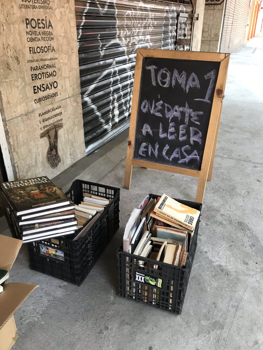 LibreMurcielaga's tweet image. Si van pasando por Cuauhtémoc 838... ¡Tomen un libro! (Sin costo) #quedateencasa 🧛🏼‍♀️🏡📚❤️