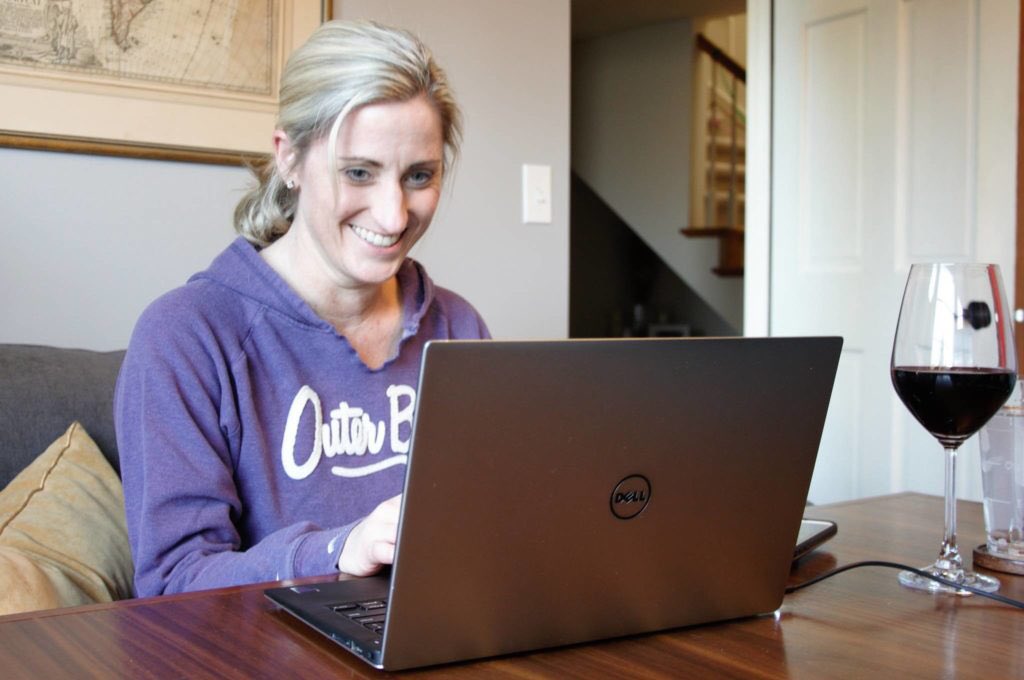 iam_sammi's tweet photo. Eastsiders utilize technology to keep things running during COVID-19 outbreak. https://t.co/cKKCCNy3FB @PointInside @issaquahchamber @cityofissaquah @CityOfRedmond @CityofNorthBend @kirklandgov @PFLAG @RedmondReporter https://t.co/UbPV1e73Ig