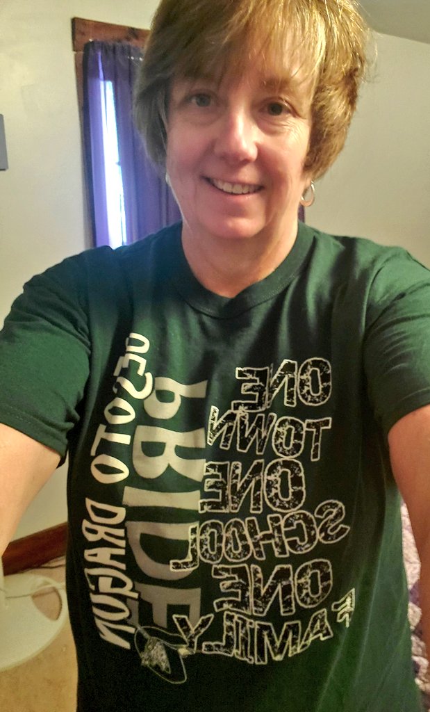 DugginsClass's tweet photo. Virtual spirit week, Dragon pride @DeSoto73 @DeSotoJH #djhsstrong #onwarddragons https://t.co/mMdirIotWo
