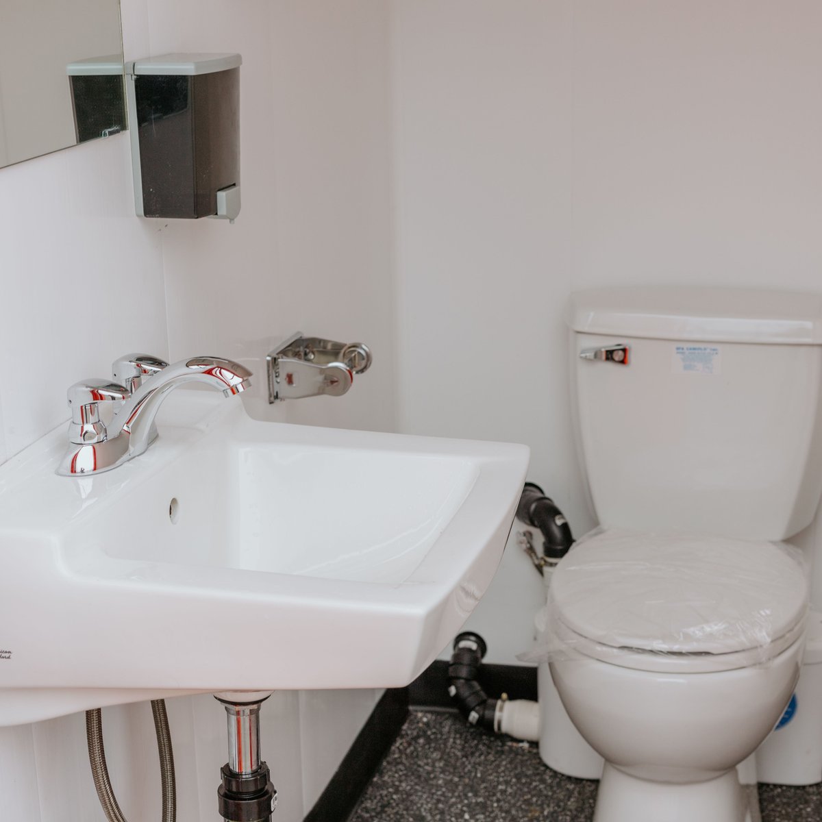 ModproContainer's tweet image. Our portable executive bathrooms come with liquid soap dispensers and sinks with running water, everything you need to keep your hands clean and germ-free.
#modpro #shippingcontainer #containers #seacan #modularbuilding #containermodifications #portapotty