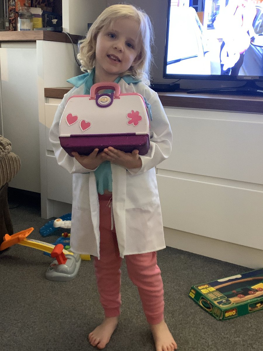 KimLWard's tweet photo. My daughter getting ready to #ClapForCarers she wants to be a doctor when she grows up. I couldn’t be prouder @DrRanj is her favourite doctor! https://t.co/eW8ATzPXUK