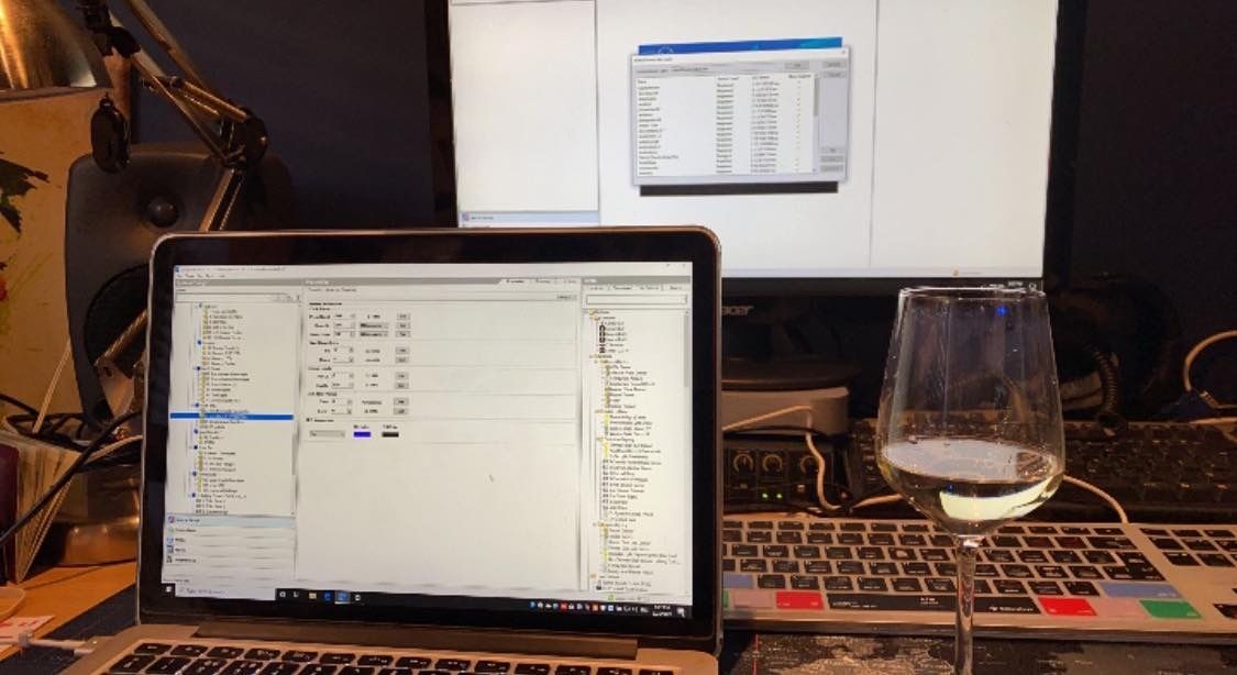 AudioVogue's tweet photo. Working from home doesn't mean we are not working 😀(allow the wine) 😮

We are currently spending our time meticulously planning upcoming projects and designing rooms for quotes that come through.

Continue to get in touch regarding any projects: 01423 705851 https://t.co/IW5pb3SEN5