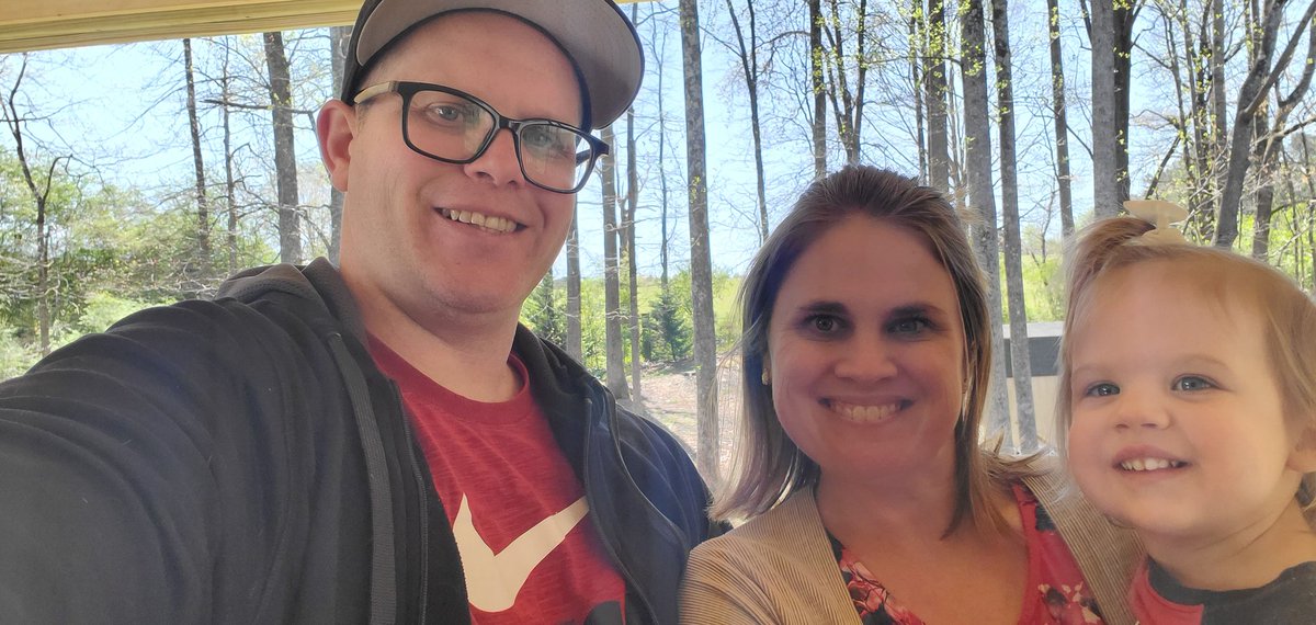 The whole Gower family is wearing red, white, and blue for USA Day! <a href="/CreekViewElem/">Creek View Elementary School</a> <a href="/humblechef86/">Micah Gower</a>