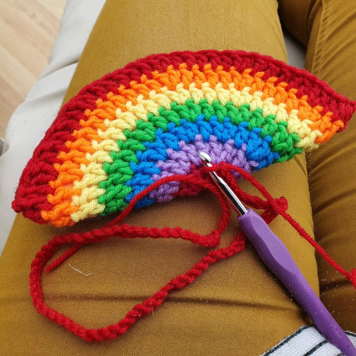 PoetryTreasure's tweet photo. So this is what I've been making today 🌈🌈 Rainbow of Unity for the NHS #nhs #rainbow #rainbowofunity #rainbowpride #clapforourcarers #corona #covid #stayathome #stayhealthy #crochet #crochetersofinstagram #crochetaddict #knitting #lockdown #colour #nofilter https://t.co/NB881bdUIX