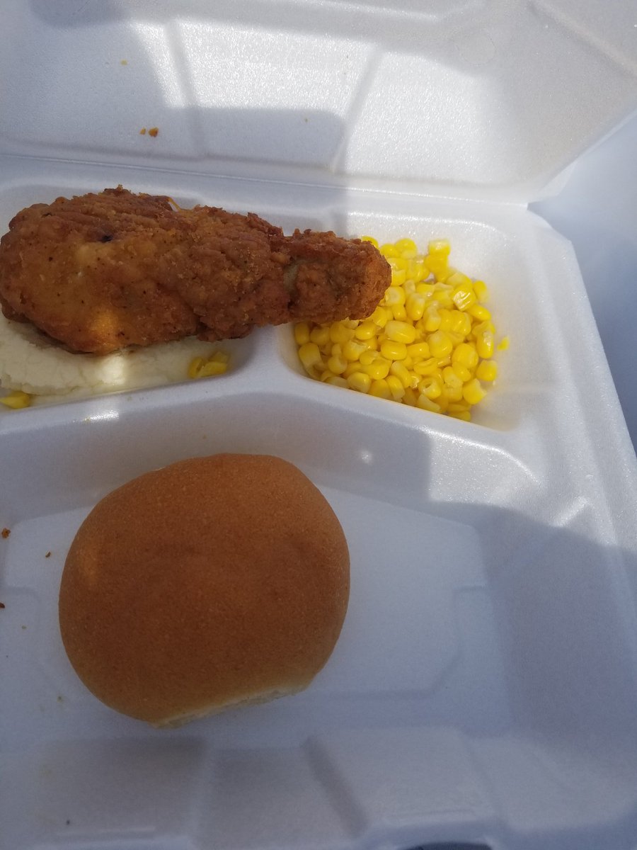 Look at this hot meal the Hancock staff passed out today. So proud to be a Tiger! Yes the chicken rolled into the potatoes!🐯<a href="/LauraWernerSTL/">Laura Werner</a> <a href="/HancockSupt/">Dr. Kevin Carl</a> @jwright9805 @MrsBurst
