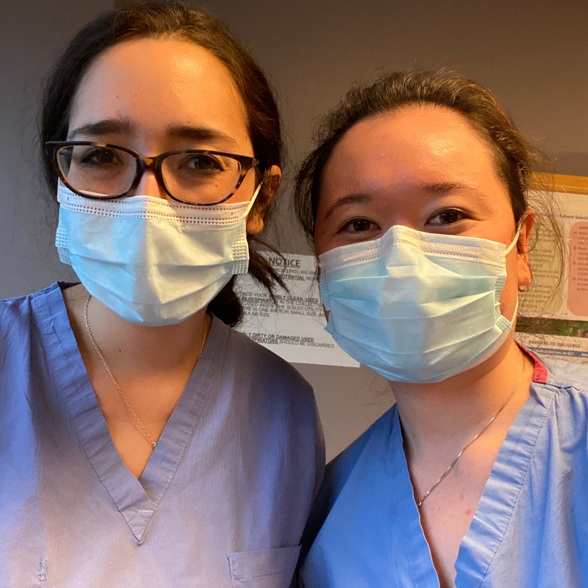 1/10: My senior resident  @monikahye and I just finished a brief rotation on a COVID ward as part of the  #TigerTeam deployed to the wards as  @MGHMedicine addresses the surge of COVID + patients. The lights were bright, but we can only really summarize our experience as "wow!" ...