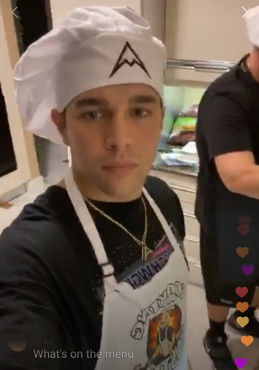 AustinMEsp's tweet photo. Recordar que el directo estará disponible en Instagram por 24 horas!! No os lo podéis perder 🥰 🍳#CookingWithAustin https://t.co/pk3mYx2Kly