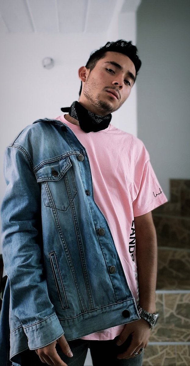 RaionMusicaa's tweet photo. 💙 Tengo frío de ti.🖤 https://t.co/Ms3ADrDATt