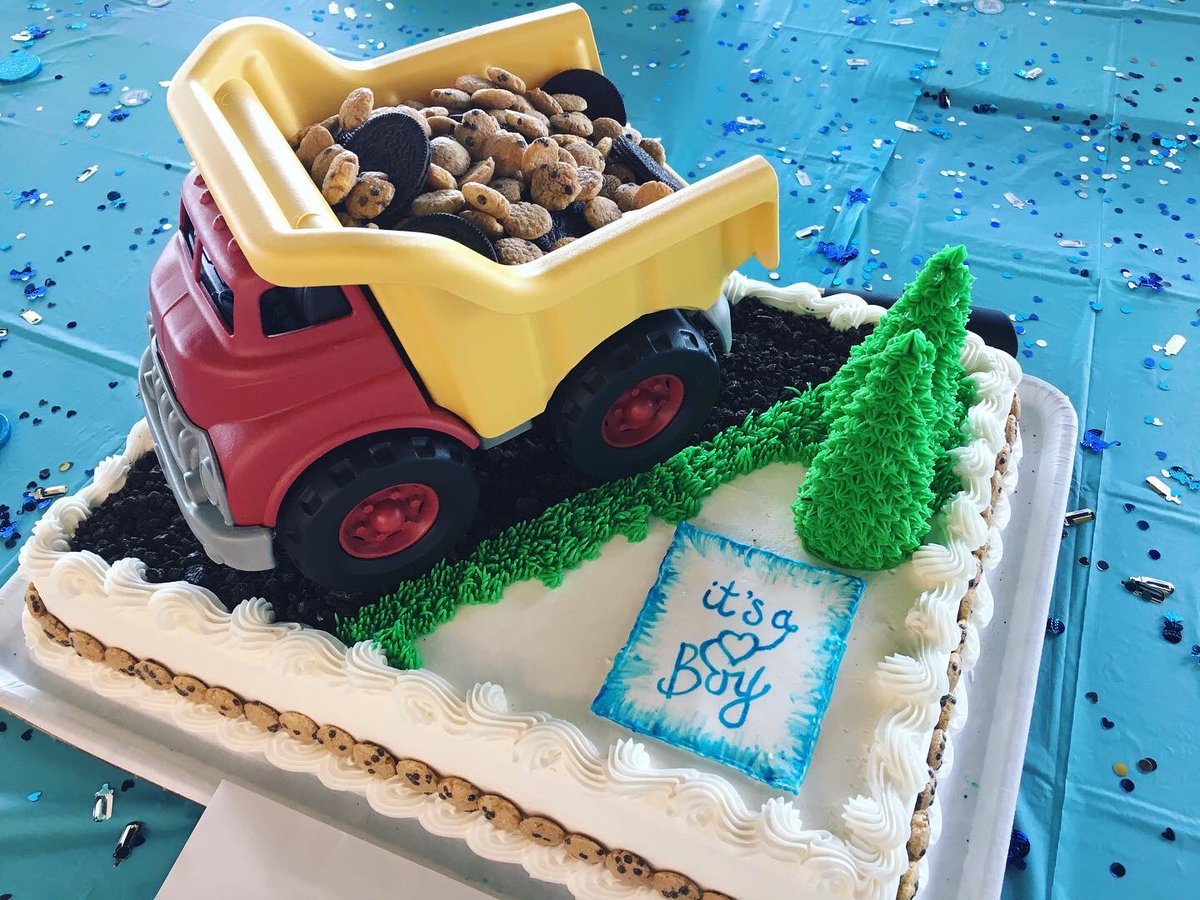 tier_above's tweet photo. Throwback to when I decorated a cake for a baby shower. Had so much fun doing it! Seeing others happy always makes my heart happy. #ATierAbove #SheetCake #Cookies #CookieCake #ChocolateChipCookies #ItsABoy #RoyalIcing #DumpTruck #CakeDecorating #Cake #Baking #Cooking #TBT https://t.co/evPuSdSwSB