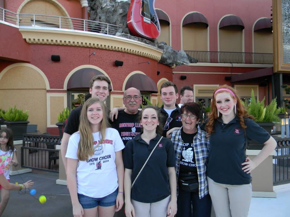 dawnjs5k's tweet photo. @theBLminstrels @JohnPFelts @tonyschaab @BLKnights_AD @Boilerboy21 @MrsSerrani @mak_zwick @jacob_a_schall @ajhanke @Casey_Owen @TimmyKawiecki 2014 Disney trip with 5 now alumni and the top fans ever. https://t.co/7hb1yOUCdm