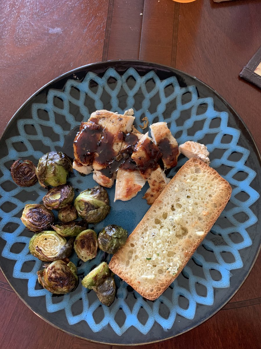 Today’s mistake was quite a bit easier and therefor more edible. I killed the chicken by overcooking it, learned that there’s a reason you’re supposed to cook Brussels sprouts face down, and somehow even managed to fuck up the toast. The sauce was surprisingly good though.