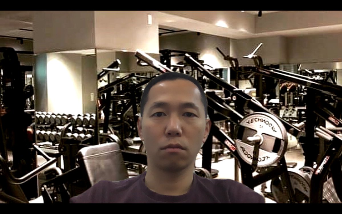 Nipotan 谷口公一 Zoom の背景だけでも ジムでトレーニングしてる気分にしている T Co Ortwggnrff Twitter