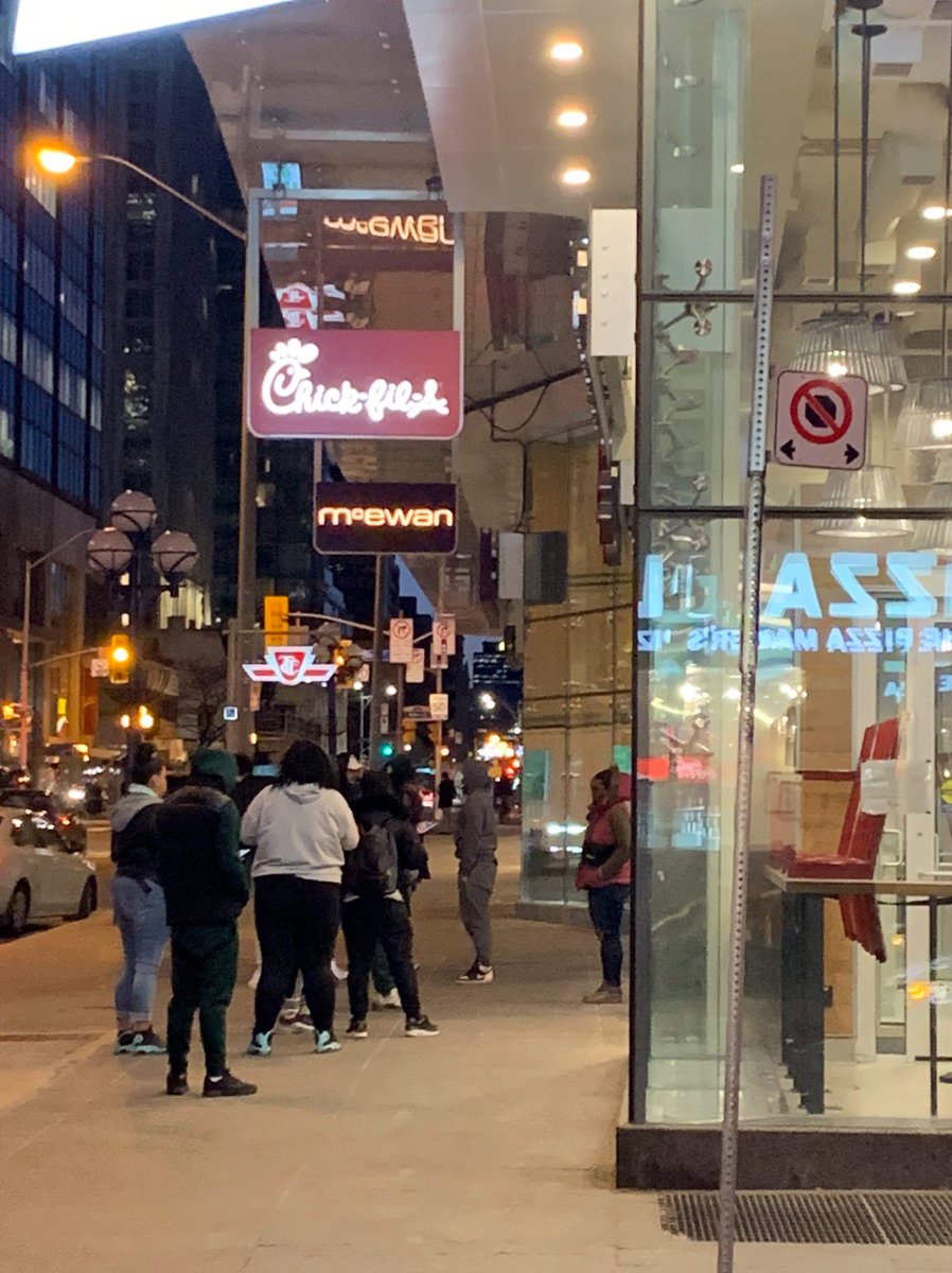 blogTO's tweet photo. The scene outside the Chick-fil-A near Yonge and Bloor just 20 minutes ago #Toronto #SocialDistance📷@rereoreore https://t.co/h7ppysy4GK