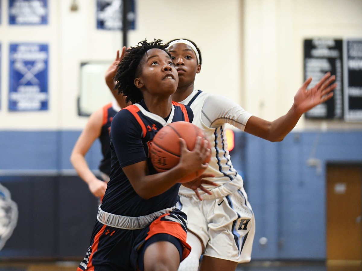jcalvinmeyer's tweet photo. GIRLS BASKETBALL ALL-COUNTY: Reservoir (@rhsgvbball) senior Tiffany Hooker is a first-team All-County selection. @tiffbuckets led the league in scoring at 26.4 points per game and tallied 134 more points than any other player.

STORY &amp; ALL-COUNTY LIST: https://t.co/FHB6zSANqi https://t.co/3LbvWL59vP
