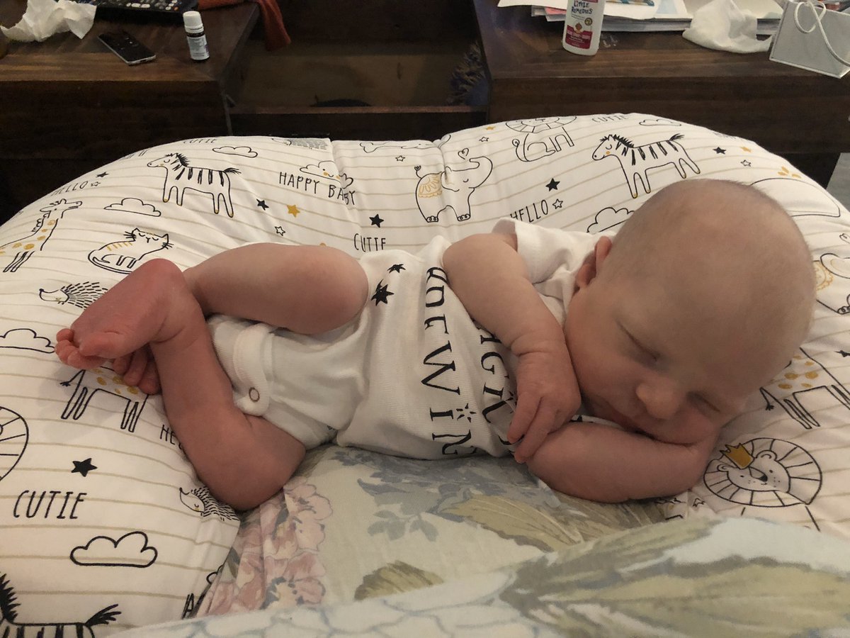 CaptSunshine90's tweet photo. Can I just say how perfect our little boy is?! @CaptMichael87 https://t.co/IUQvZf9sS1