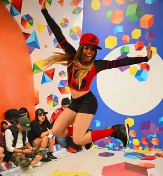 Acabatelo02's tweet photo. @gabyramiirezz con diferentes vestuarios ❤ https://t.co/q6MYmR3uCs