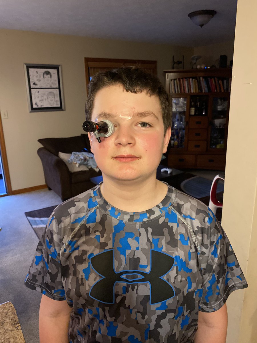 ClintWallman's tweet photo. @JeriLRyan you inspired my son who loved your character in Voyager and now in ST:Picard.  He builds LEGO ships &amp; characters based off those adventures. Thank you for showing him the best of humanity. #resistanceisfutile #StarTrek https://t.co/aRlVMhe1v8