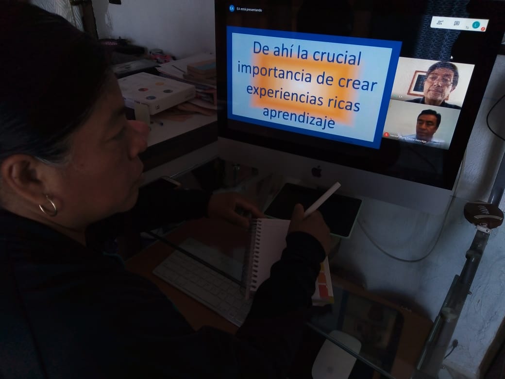 262Epo's tweet photo. Agradecemos los docentes de la materia de Inglés a la subsecretaría de educación media superior la conferencia *Importancia de la enseñanza del idioma ingles* https://t.co/gEbZRhdPol