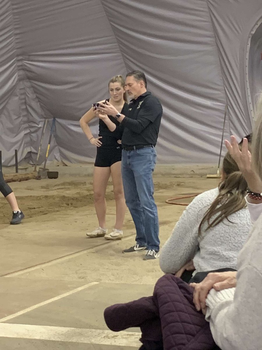 stack2001's tweet image. so sad to see my senior year be cut short. thanks @neal_roahrig for letting me bug you the past 4 years. sure will miss it! #rolltigers