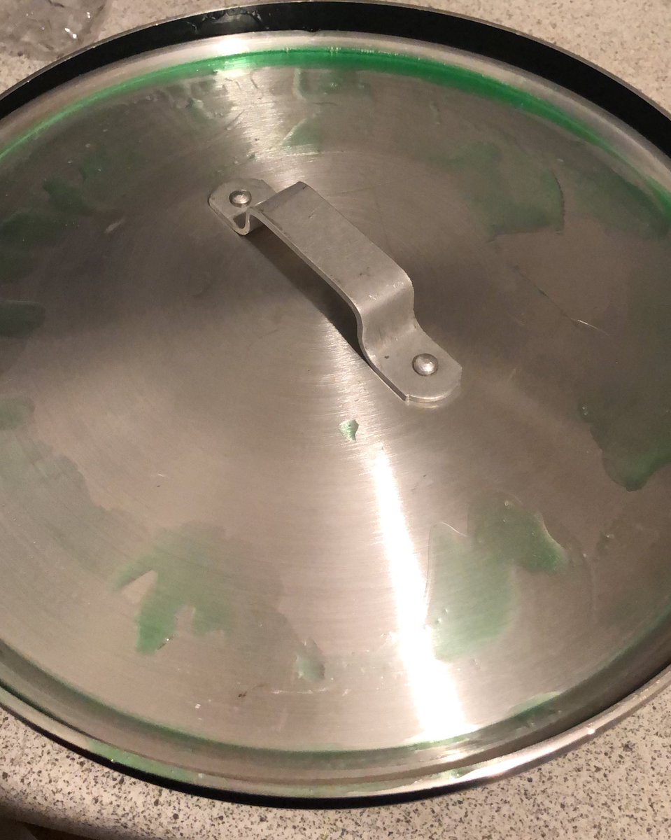 So you lot think you’re clever right? Wife used a different lid to this pot to steam rice. Then it just got stuck. We’ve tried:1) cool it all down (cos may have exanded)2) fairy liquid around edge3) butter around edge and heat4) turn up side down and whack itAny ideas?